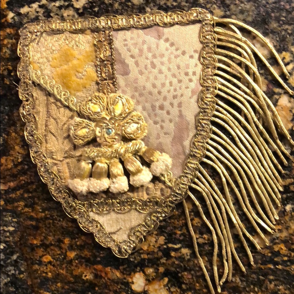 Ornamental applique